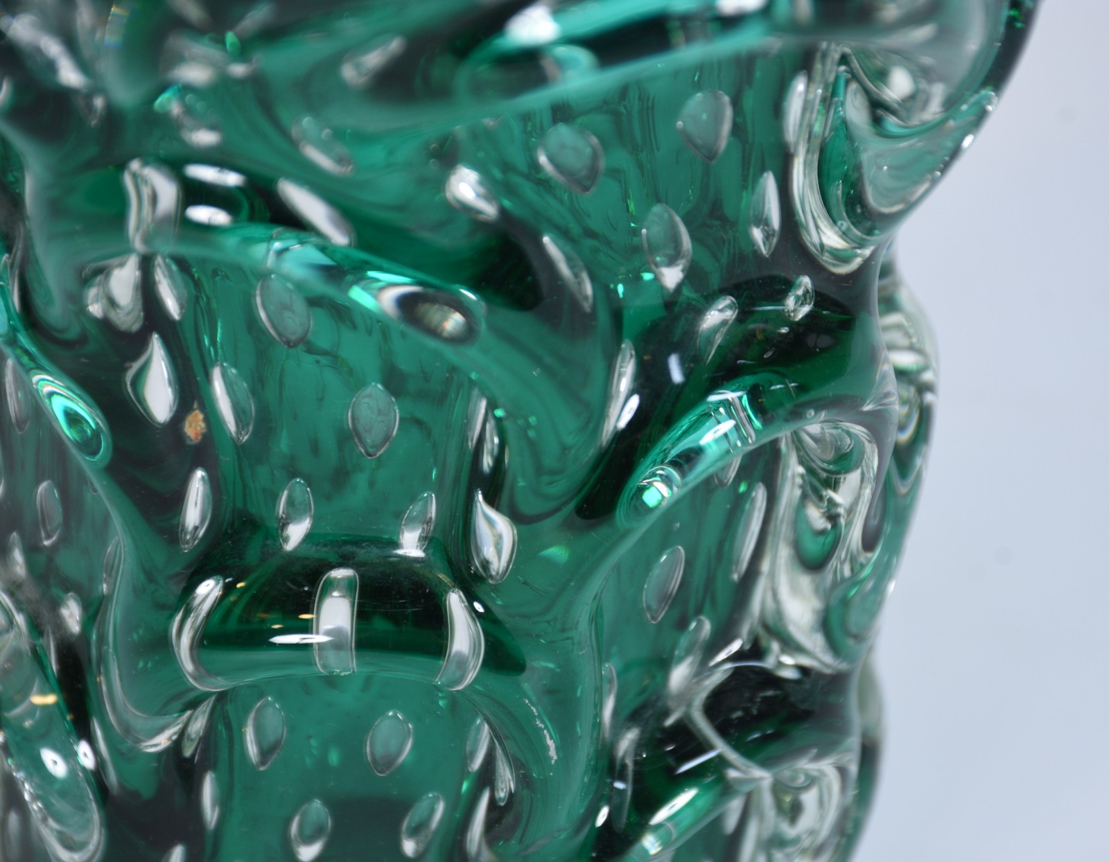 Vaso de murano na cor verde. - foto 4 de 5
