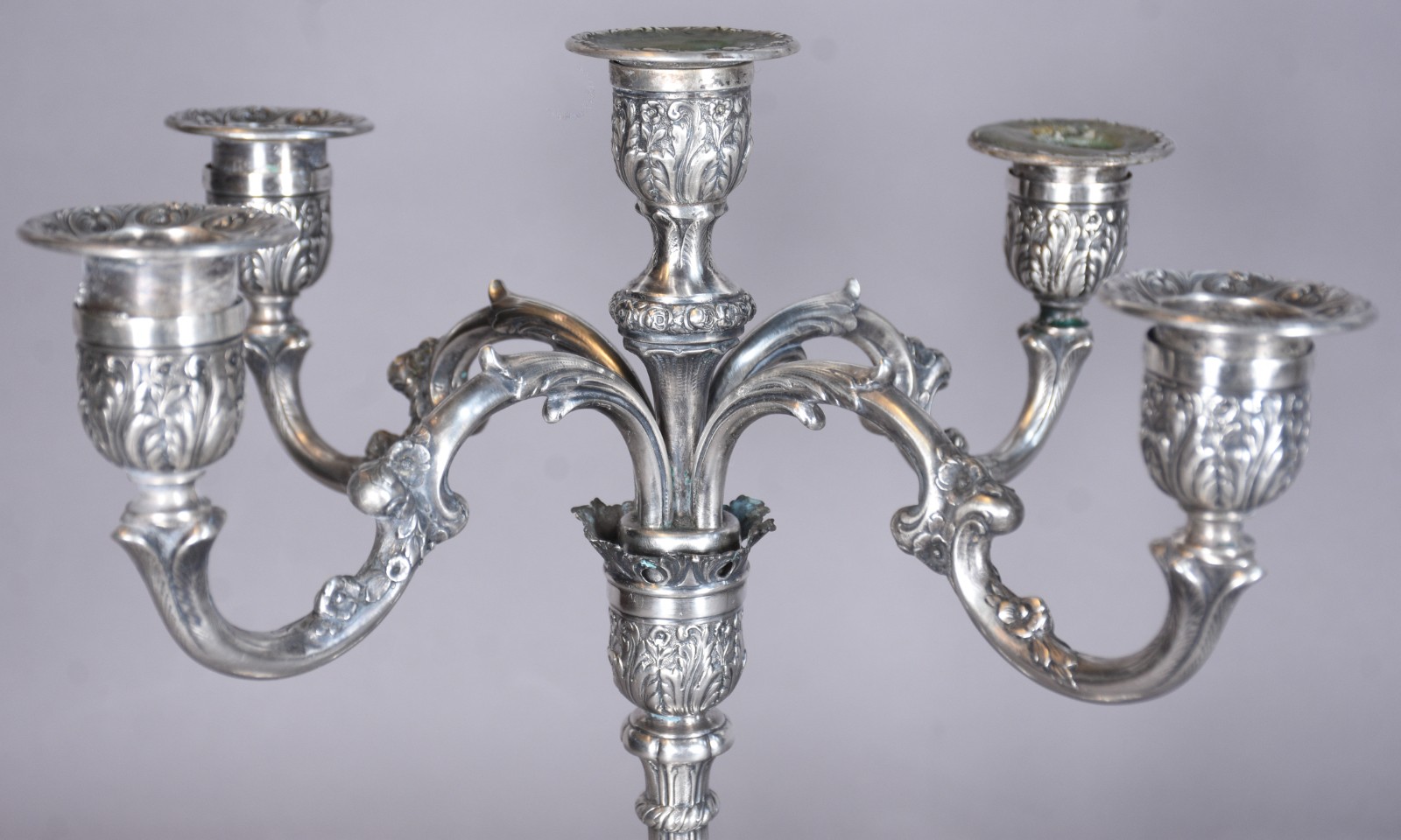 Par de candelabros de prata contraste 800 mls, para 5 velas cada... - foto 2 de 10