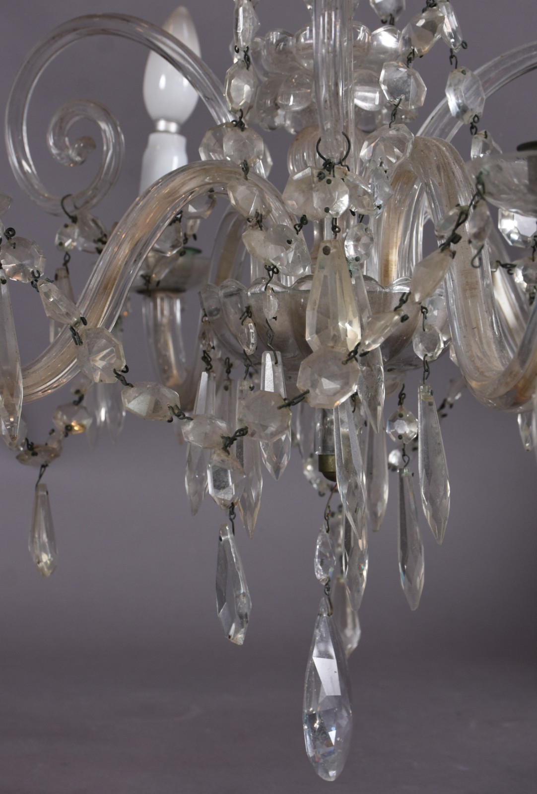 Lustre de cristal para 4 luzes, pingentes lapidados. - foto 3 de 3