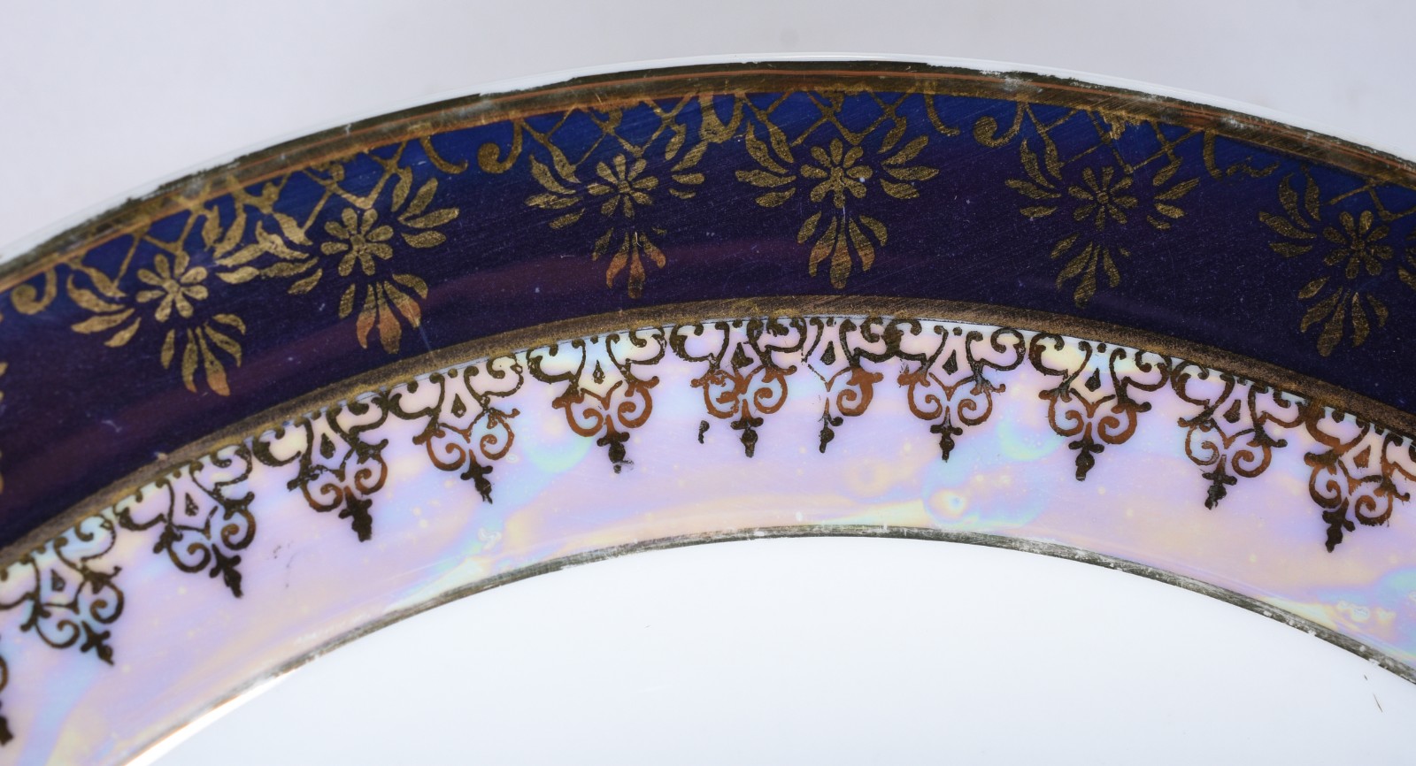 Serviço de jantar de porcelana Schmidt composto de: 12 pratos rasos... - foto 2 de 10