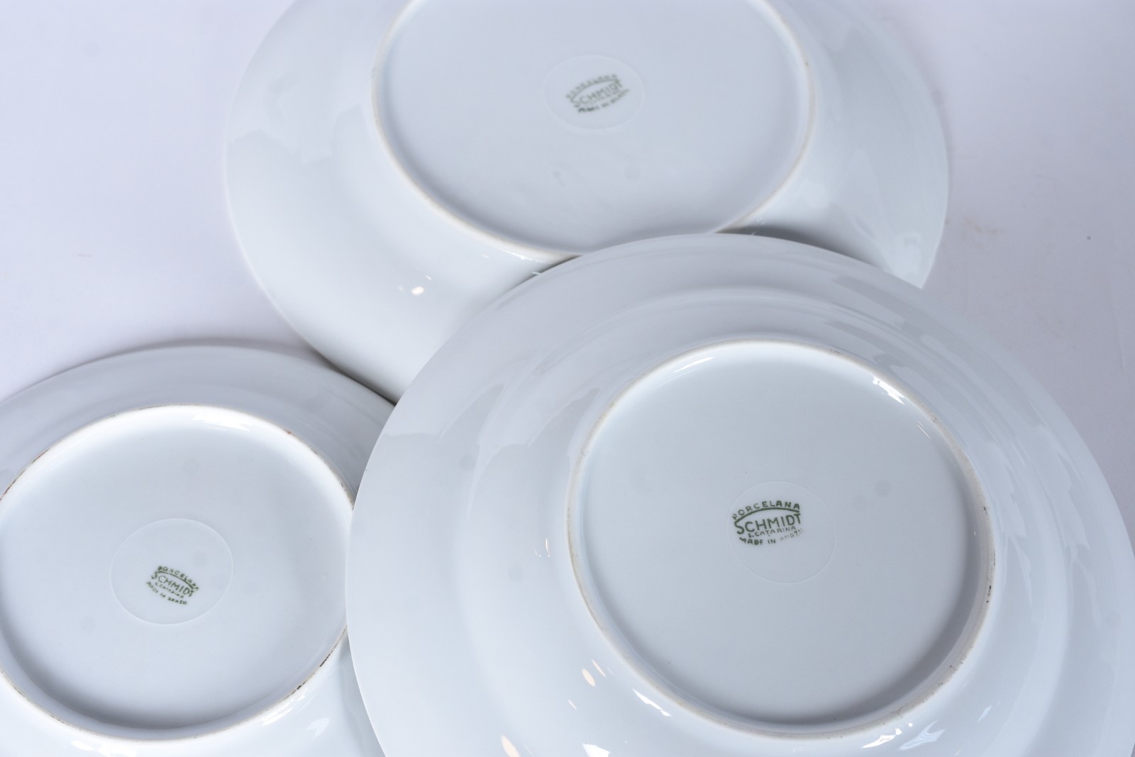 Serviço de jantar de porcelana Schmidt composto de: 12 pratos rasos... - foto 5 de 10