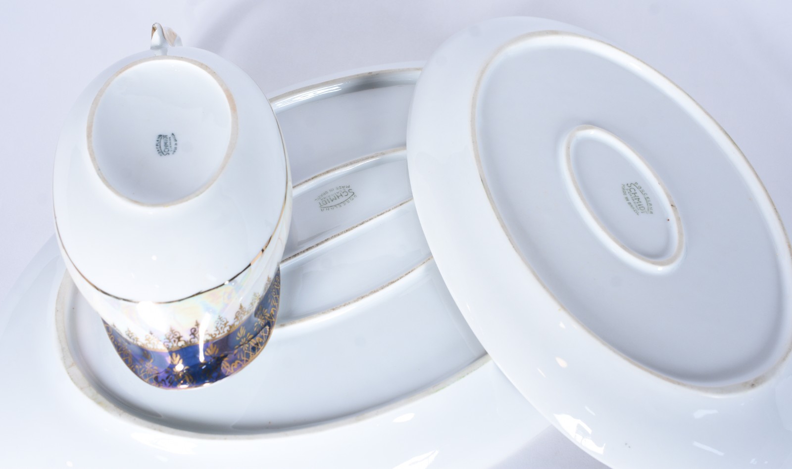 Serviço de jantar de porcelana Schmidt composto de: 12 pratos rasos... - foto 10 de 10