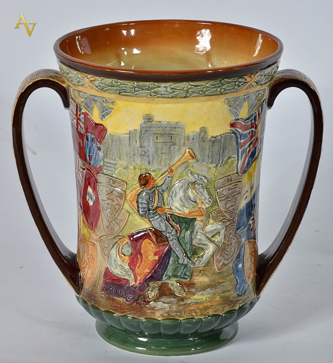 Taça comemorativa de faiança inglesa Royal Doulton, "The loving... - foto 2 de 2