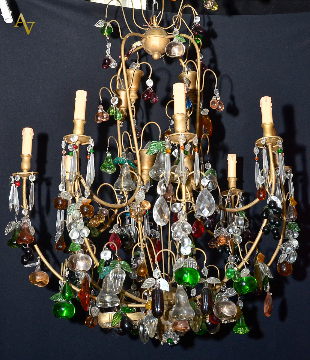 Lustre de metal p/ 8 luzes com frutas de murano e placas de cristal...