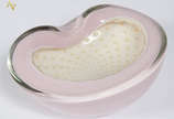 BARBINI. Pesado BOWL em vidro de murano em form... - BARBINI. Pesado BOWL em vidro de murano em forma de RIM,na tonalidade rosa/lavanda na parte externa e LATTIMO com bullicante controllato e avven...