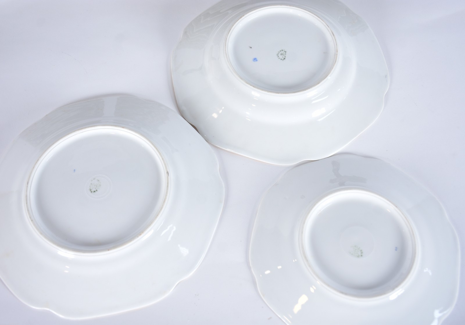 Aparelho de jantar de porcelana Mauá decorado com flores em... - foto 4 de 11