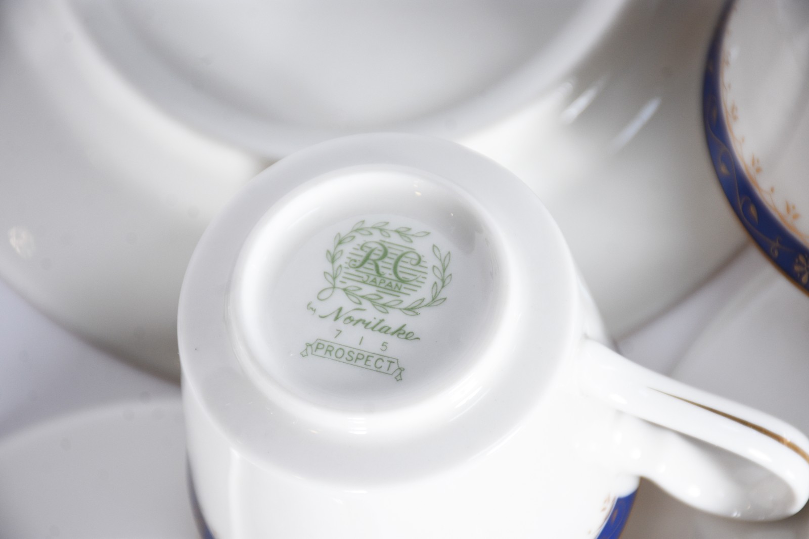 Aparelho de chá e café de porcelana Noritake na cor offwhite com... - foto 6 de 6