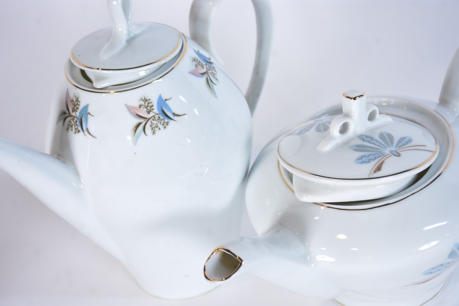 Serviço de chá de porcelana Real na cor branca decorada com flores... - foto 6 de 8