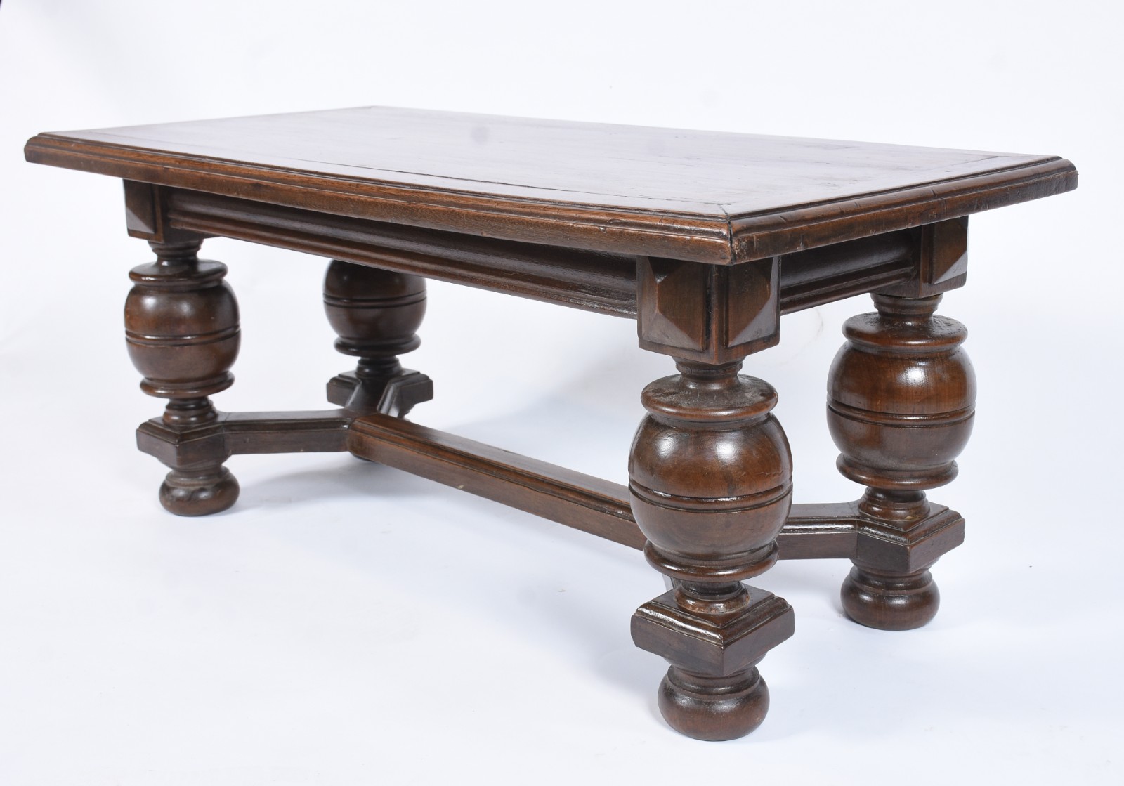 Mesa de centro retangular de madeira nobre, pernas em forma de... - foto 1 de 8