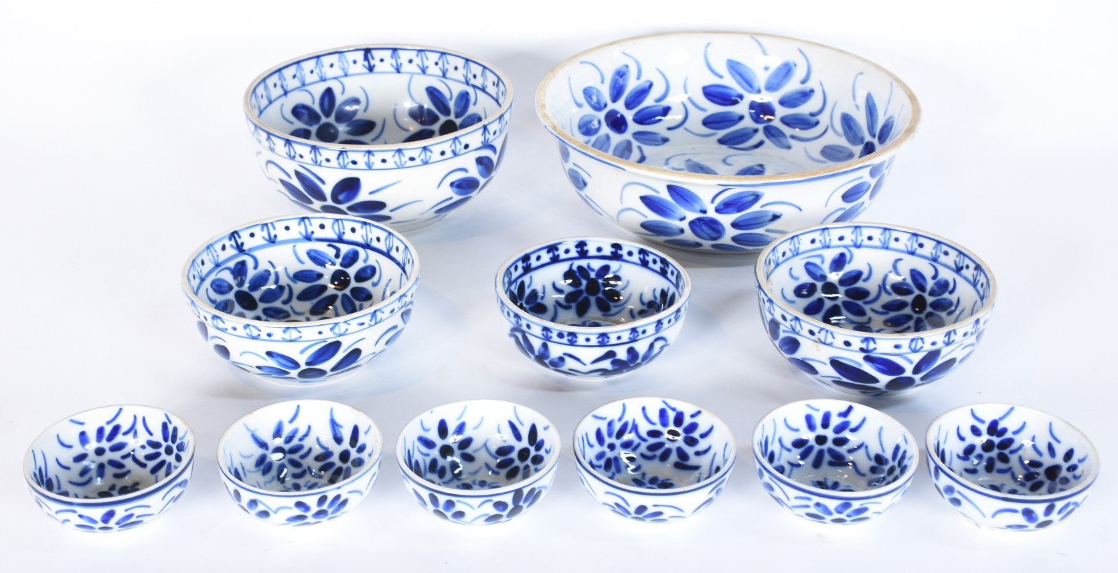 Serviço de cerâmica Monte Sião composto de: 6 bowls pequeno e 4 bowls... - foto 1 de 8