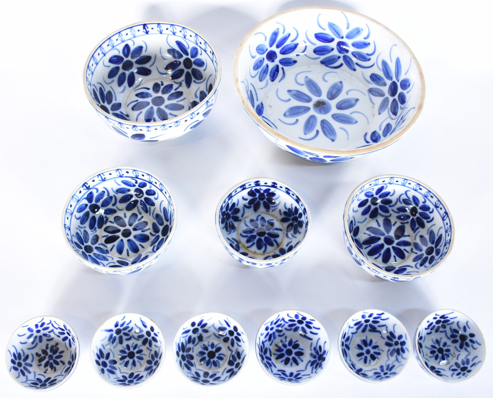 Serviço de cerâmica Monte Sião composto de: 6 bowls pequeno e 4 bowls... - foto 2 de 8