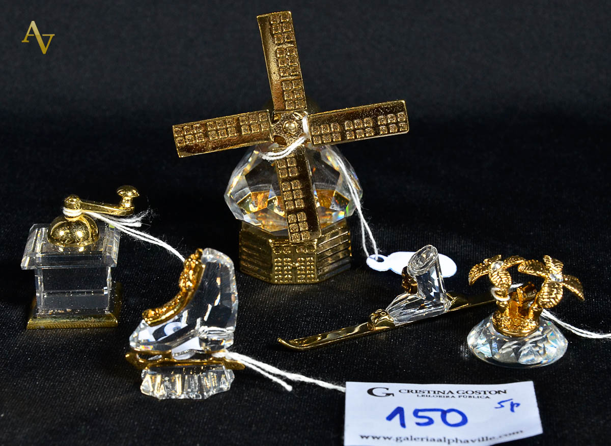 Cinco miniaturas de swarovski.