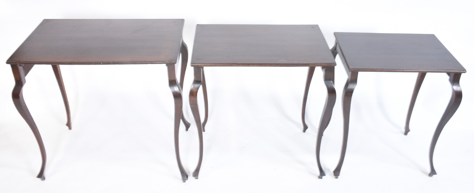 Mesa ninho de madeira nobre com 3 peças de encaixe no total. Tampo... - foto 3 de 8