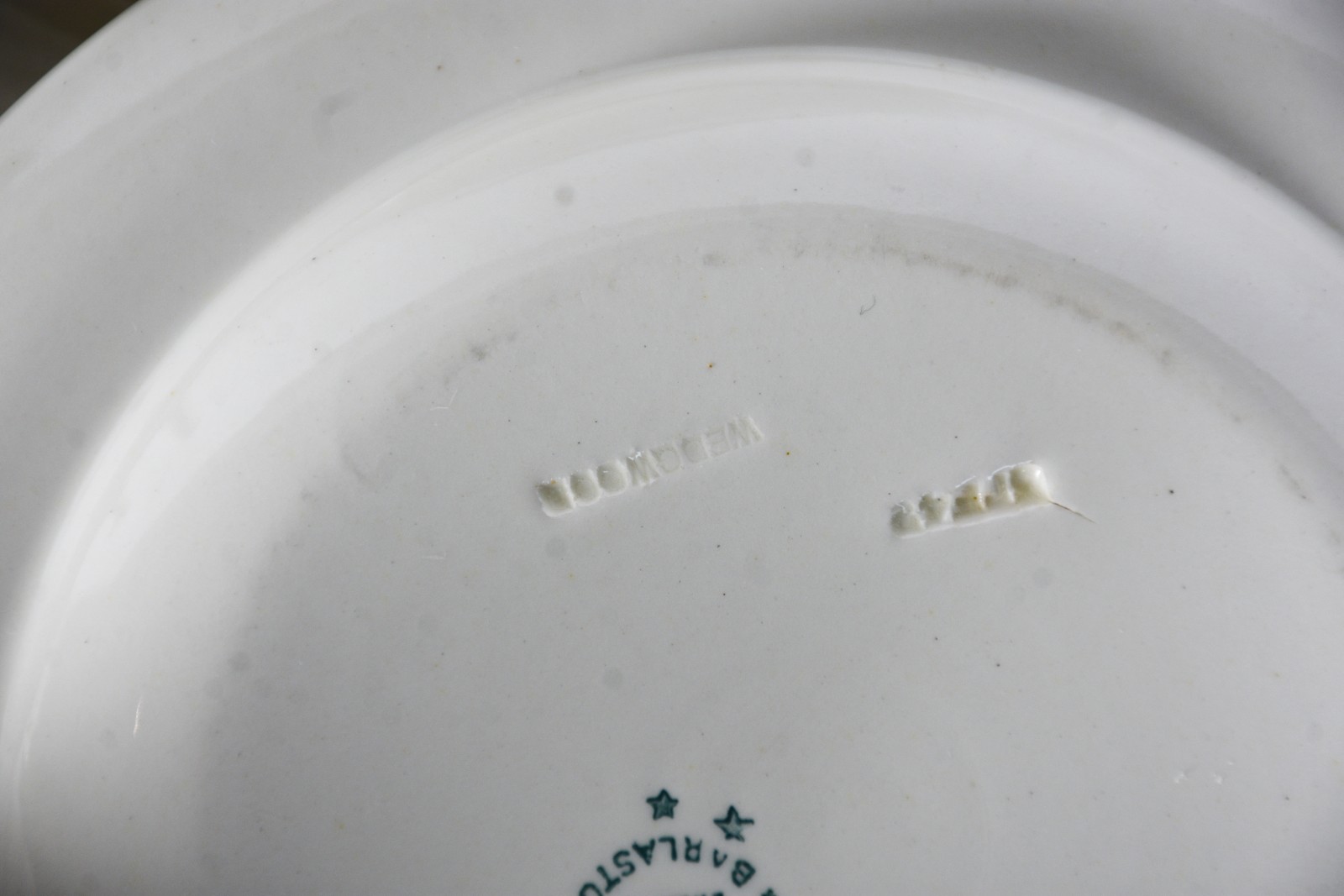 Diversas peças de porcelana, sendo: parte de serviço para chá de... - foto 11 de 11