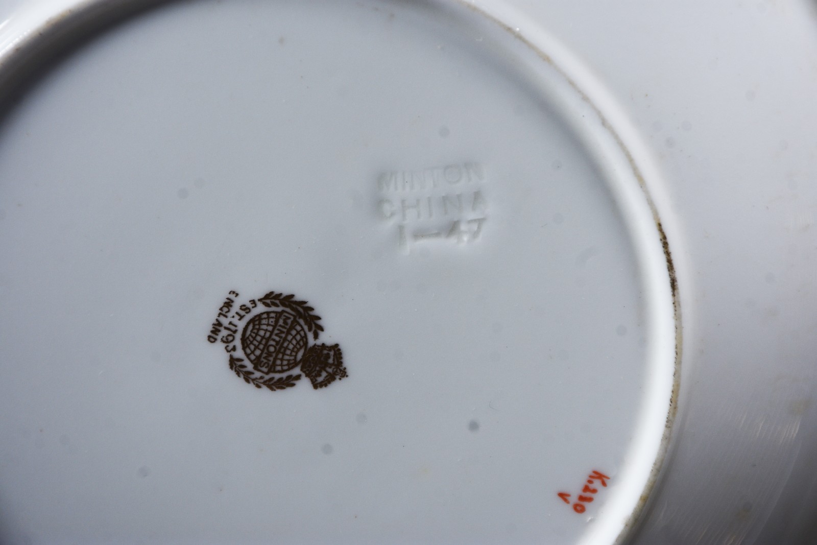 Aparelho de jantar de porcelana inglesa "MINTONS", na cor branca... - foto 6 de 8