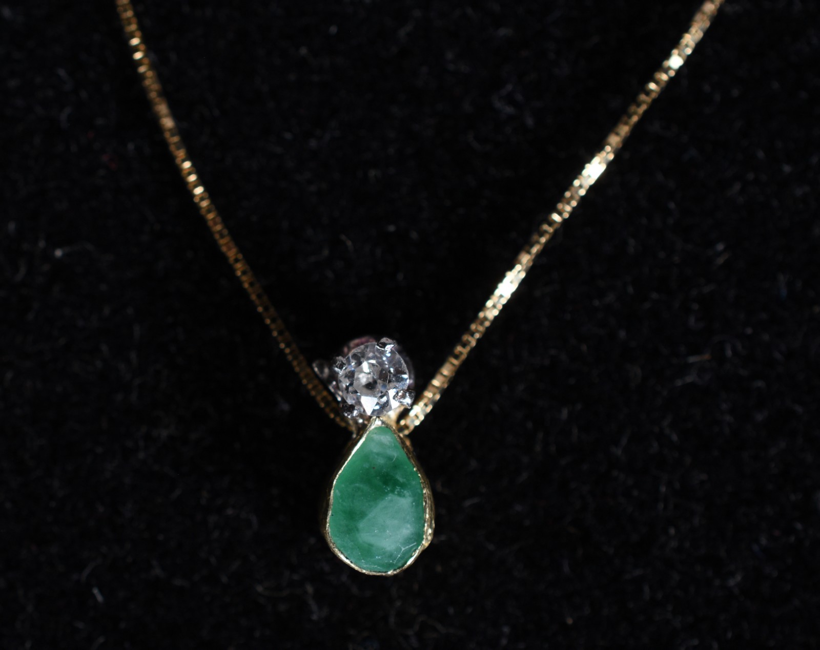 Conjunto em ouro 18k. contraste 750 com pingente esmeralda, lapidação... - foto 7 de 7