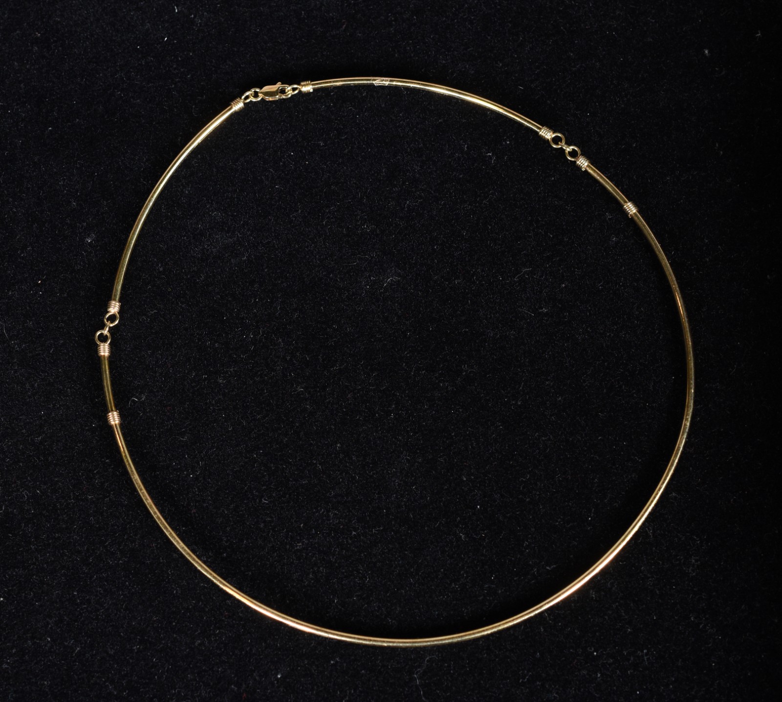 Aro em ouro 18k. modelo 3 pedaço com movimentos , fecho mosquetão... - foto 2 de 5