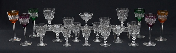 BACARAT - Belíssimo serviço de cristal francês lapidado, marcas da...