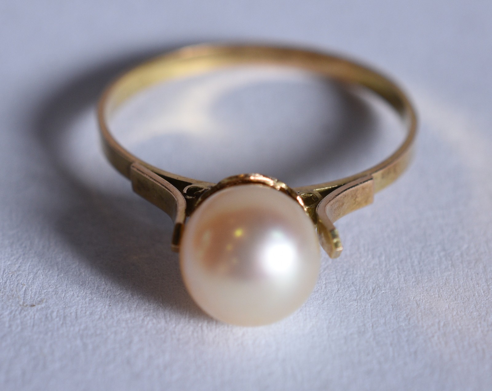 Conjunto composto por 3 peças de ouro 18k., sendo: Par de brincos com... - foto 4 de 10