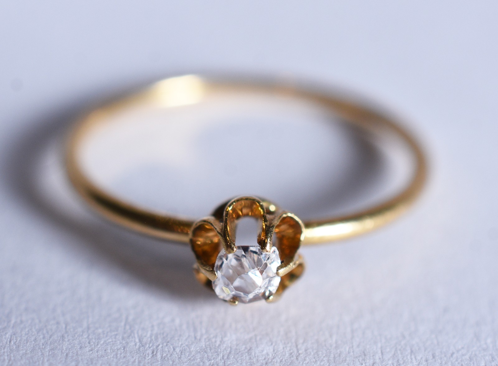 Conjunto composto por 3 peças de ouro 18k., sendo: Par de brincos com... - foto 5 de 10