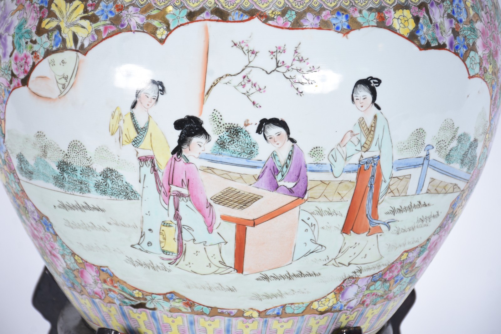 Cachepot/aquário de porcelana oriental decorado com gueixas e flores... - foto 4 de 7