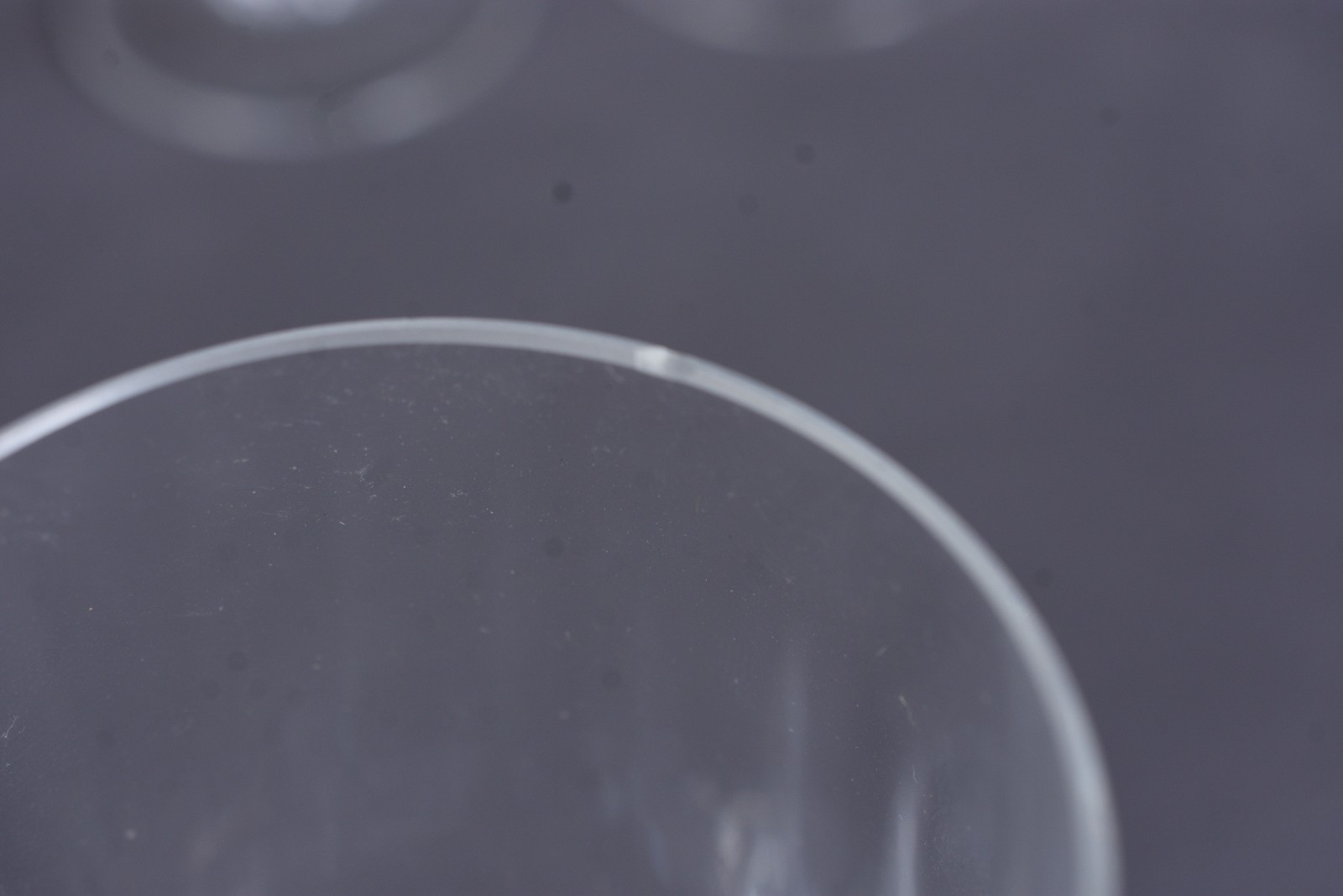 Serviço de copos de cristal composto de: 6 para vinho tinto, 10 para... - foto 4 de 6