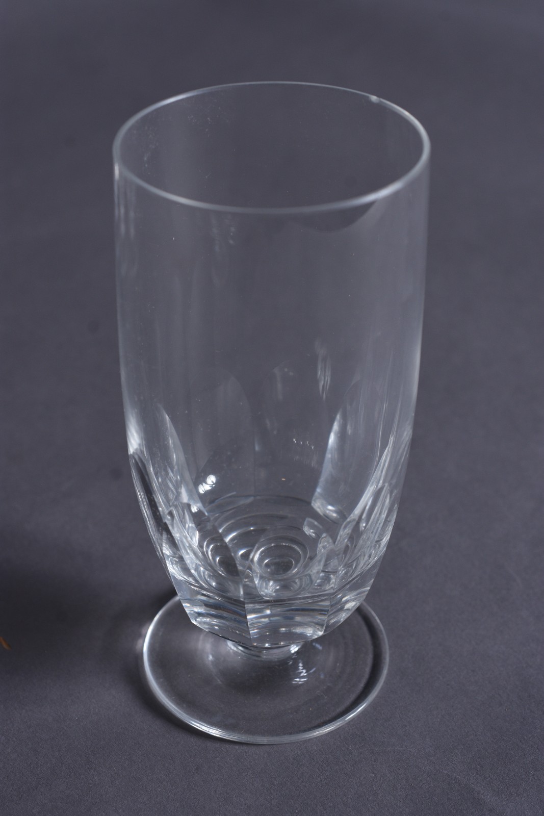 Serviço de copos de cristal composto de: 6 para vinho tinto, 10 para... - foto 5 de 6