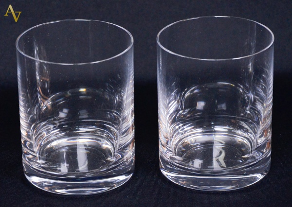 Seis copos lisos p/ whisky.