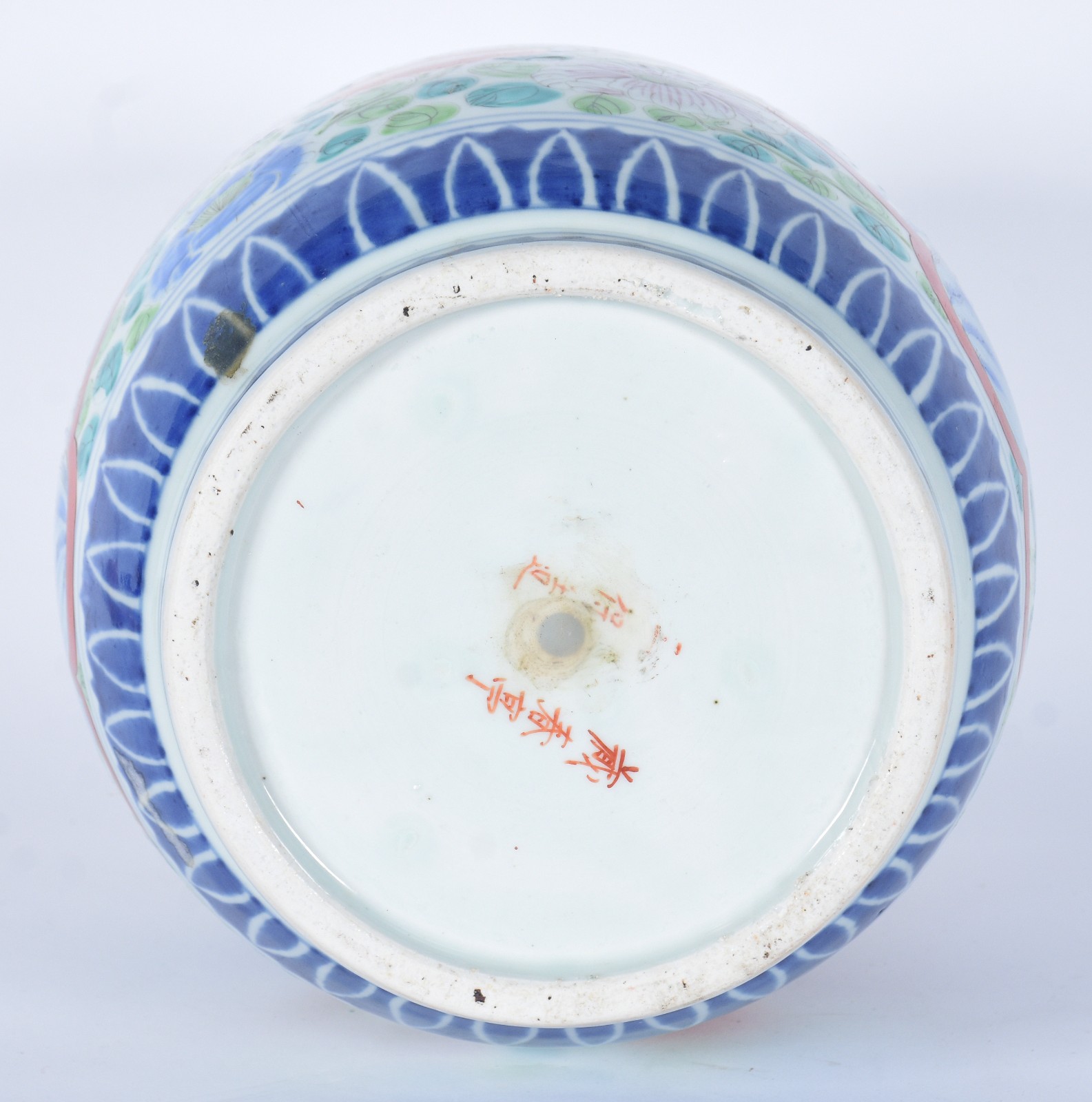 Vaso de porcelana oriental decorado com pássaros e flores em... - foto 4 de 5