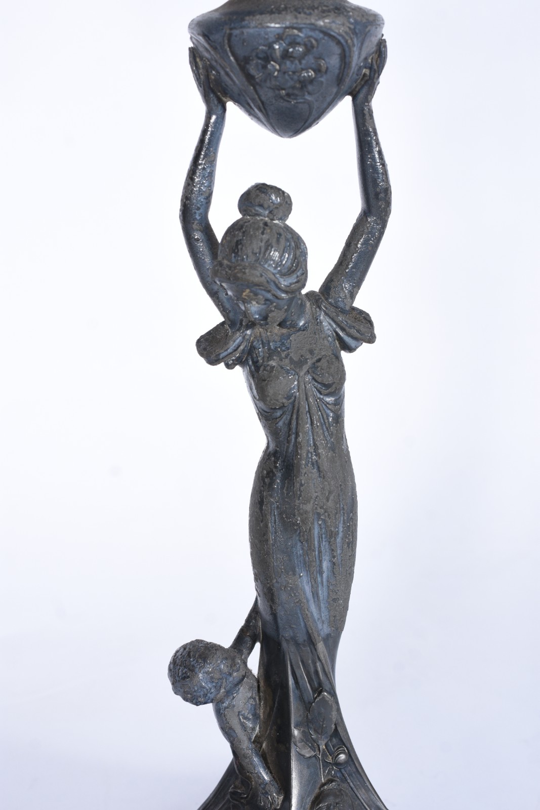 Centro de mesa Art Nouveau com base de metal na forma de figura... - foto 2 de 8