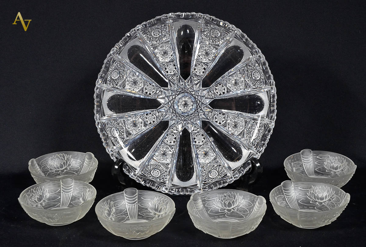 Prato de bolo de cristal lapidado e 6 bowls Art Deco.