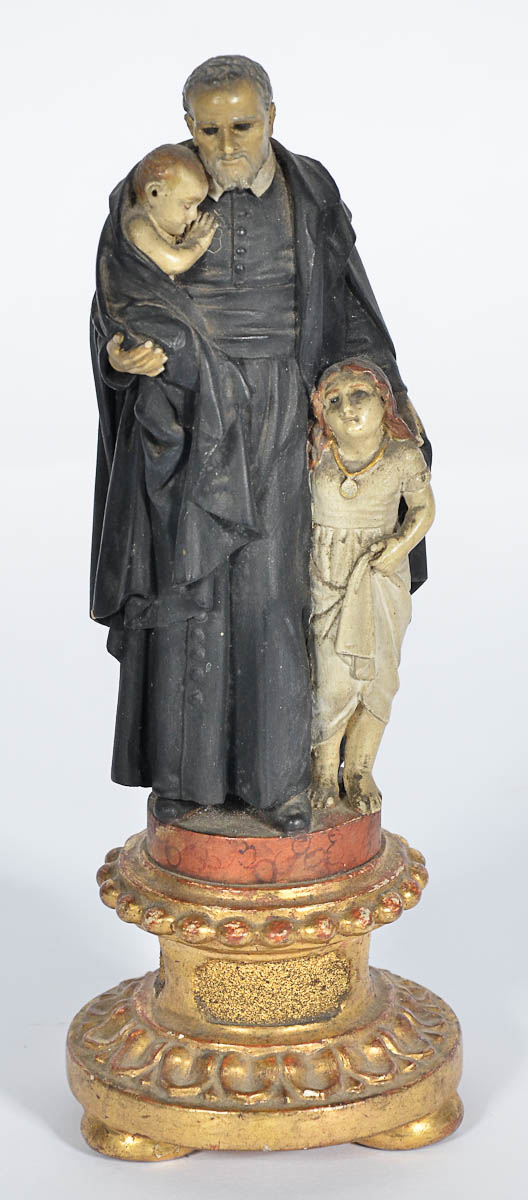 Imagem de madeira policromada representando figura de Padre c/...