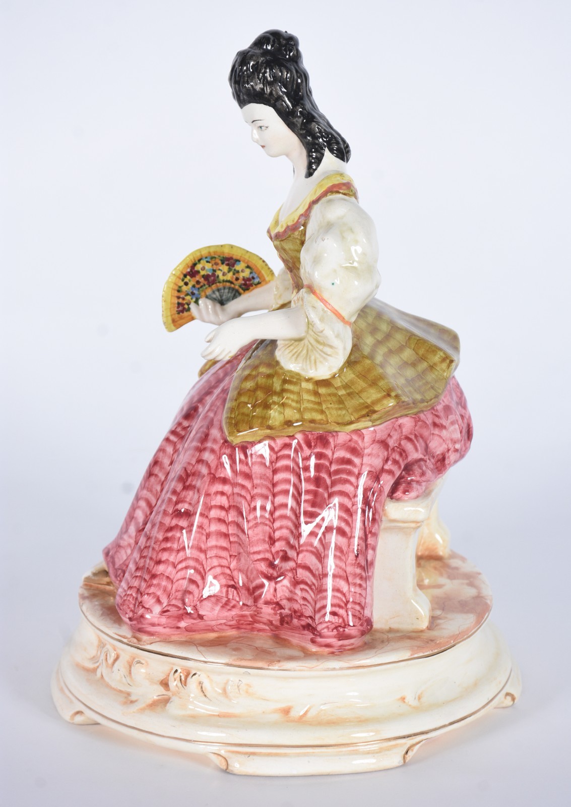 Escultura de porcelana policromada "Tasca", representando dama antiga... - foto 4 de 7