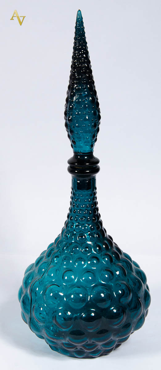 Conjunto de duas garrafas decorativas c/ tampas em vidro italiano...