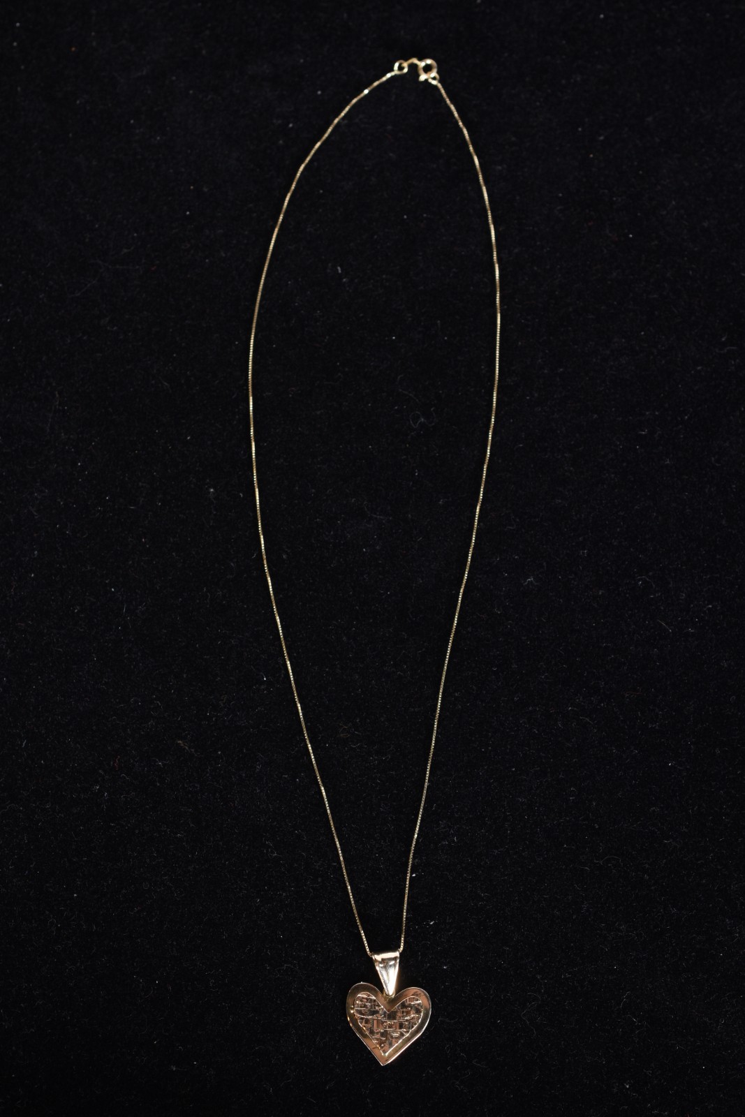 Colar de ouro 18k., contraste 750 mls e pingente coração. (Por... - foto 3 de 6