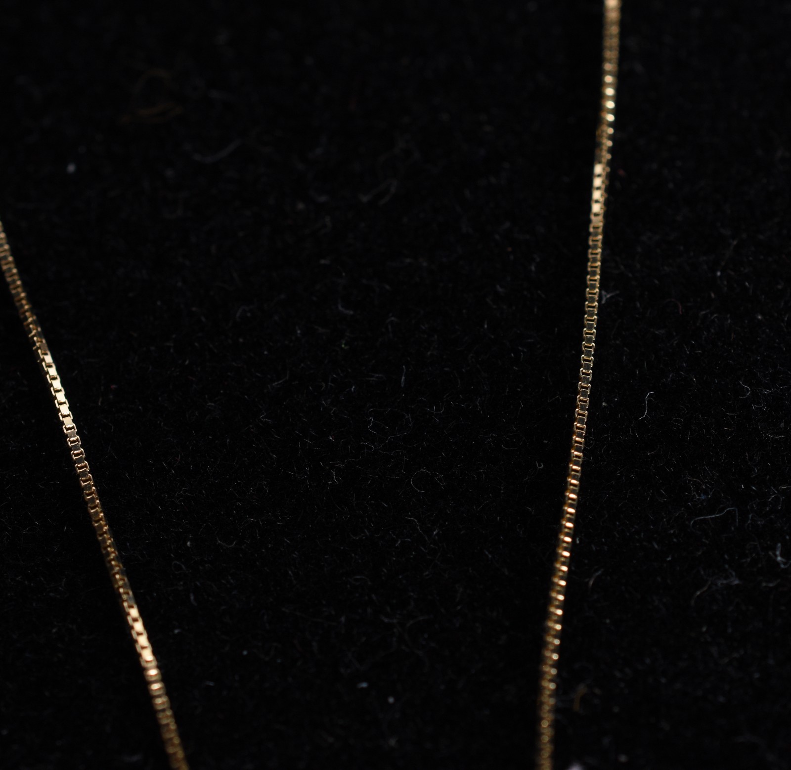 Colar de ouro 18k., contraste 750 mls e pingente coração. (Por... - foto 5 de 6