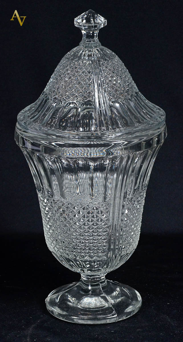 Bomboniere lapidação bico de jaca. Alt. 33 cm.