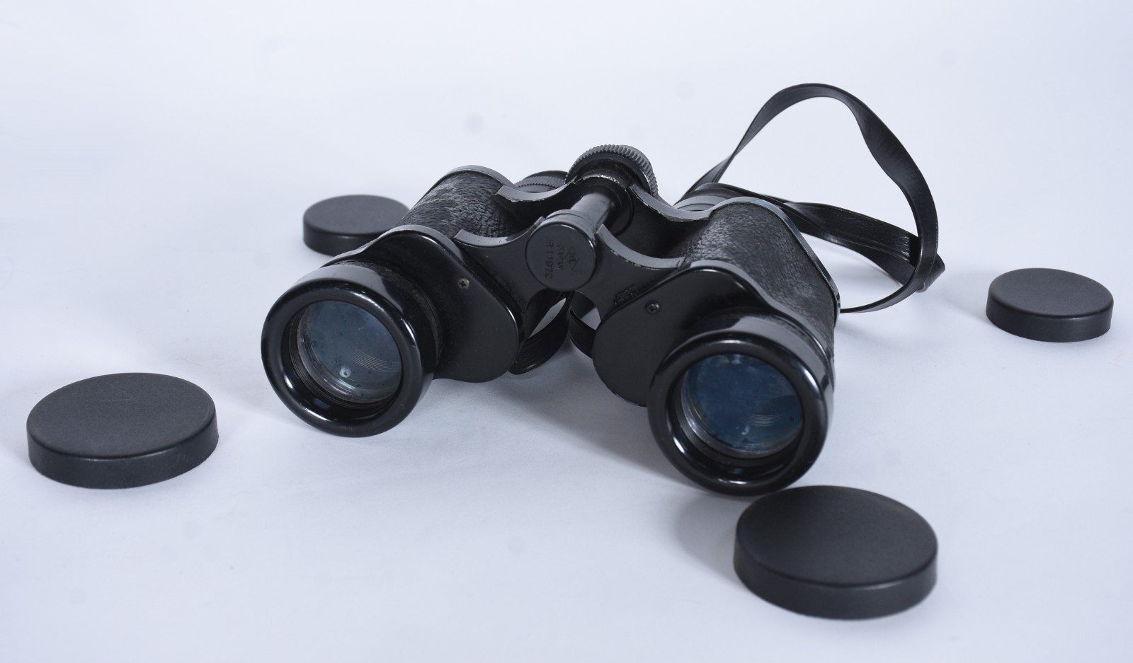 Duas peças, sendo: binóculo americano Bushnell Sportview (no estojo)... - foto 10 de 11