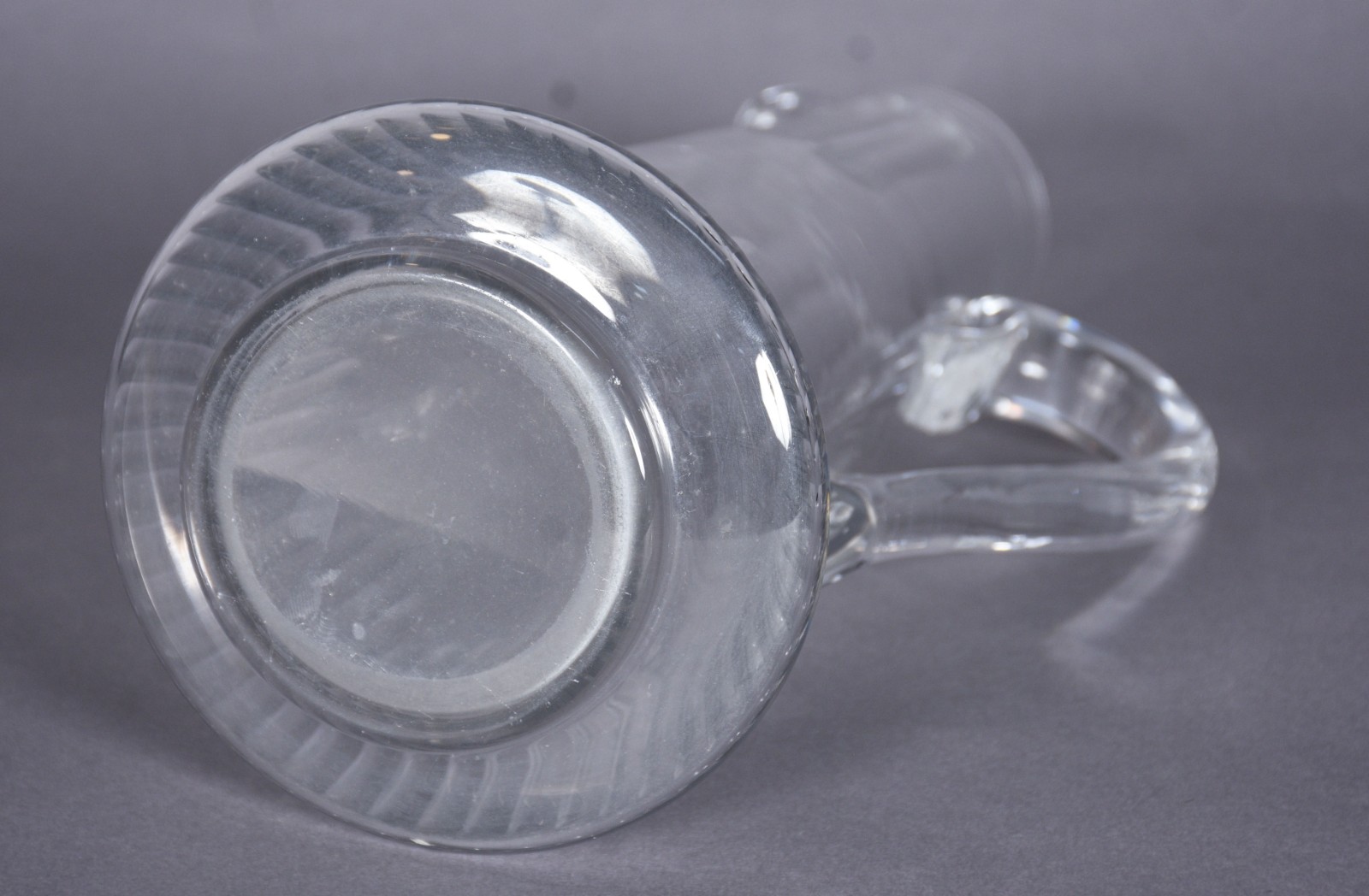 Jarra para água com alça de cristal europeu facetado. - foto 4 de 6