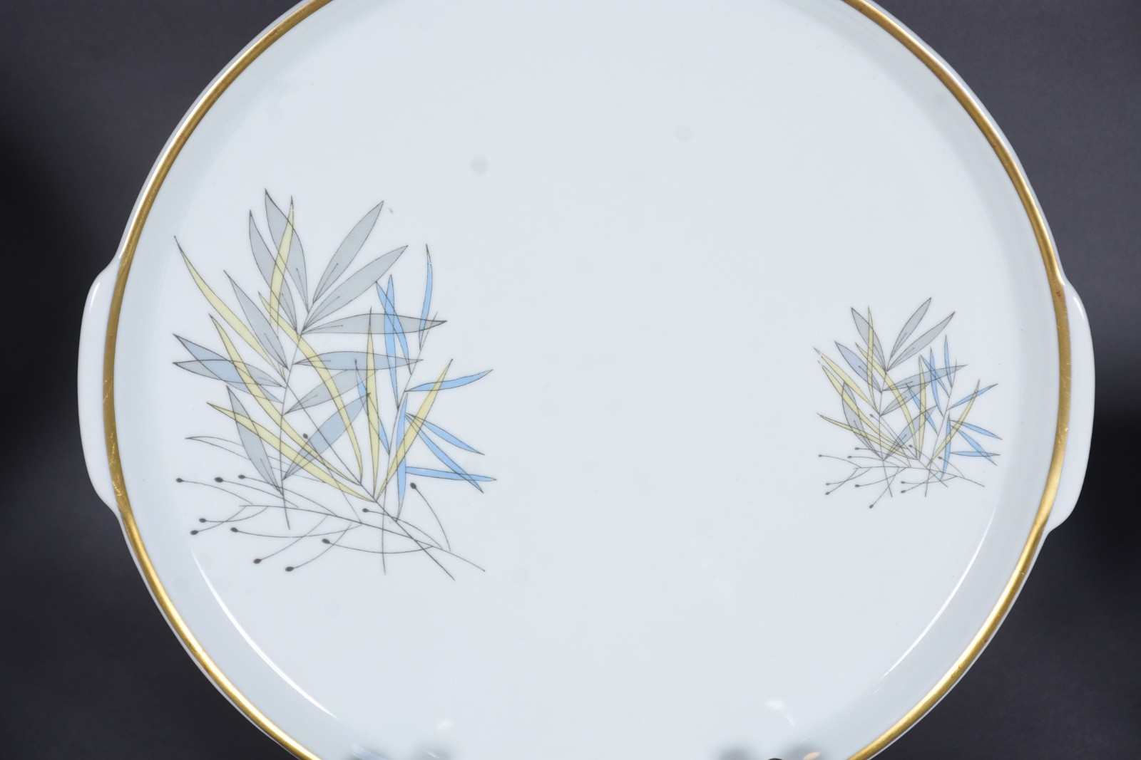Serviço de chá de porcelana Renner composto de: 5 xícaras de chá com... - foto 3 de 12