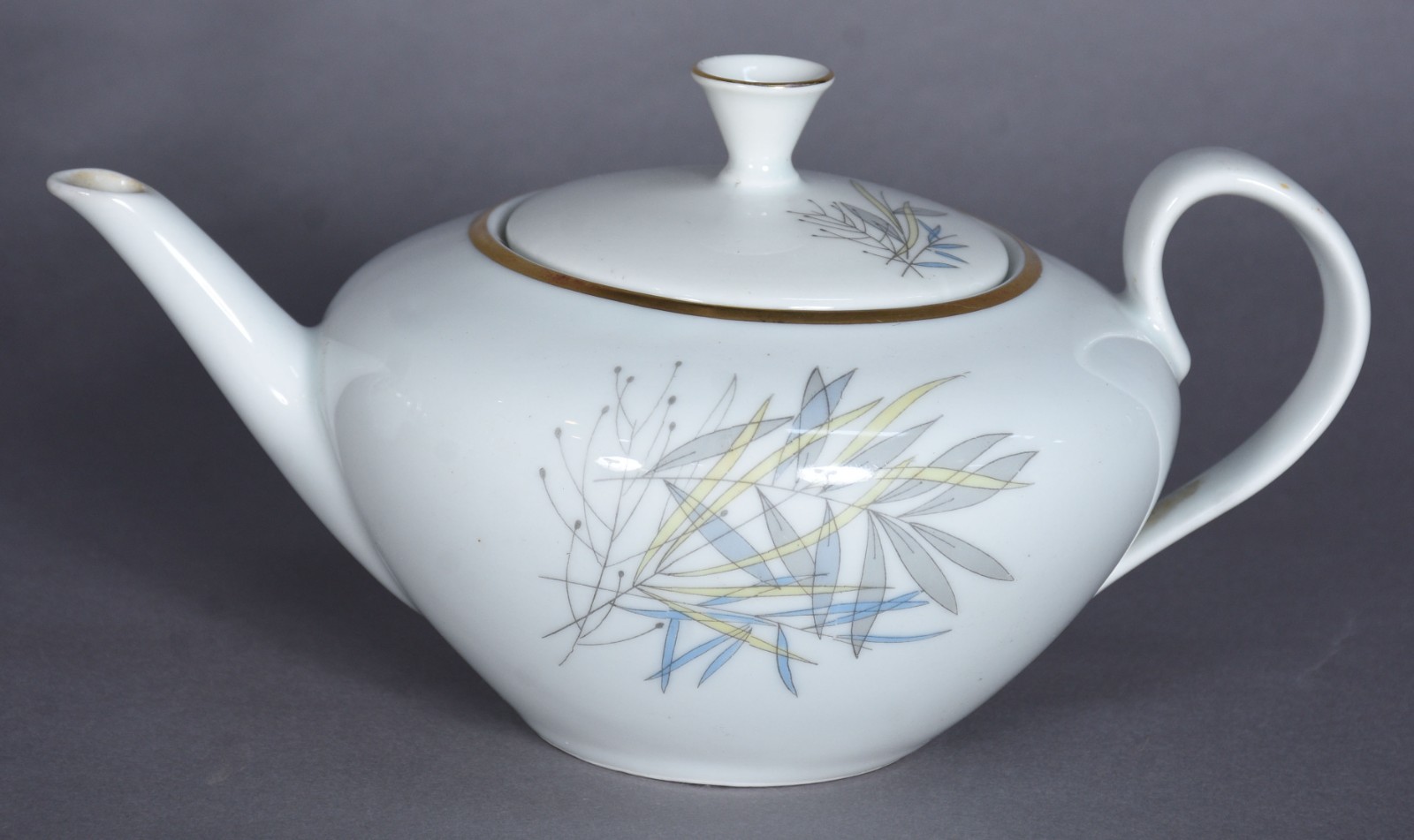 Serviço de chá de porcelana Renner composto de: 5 xícaras de chá com... - foto 5 de 12