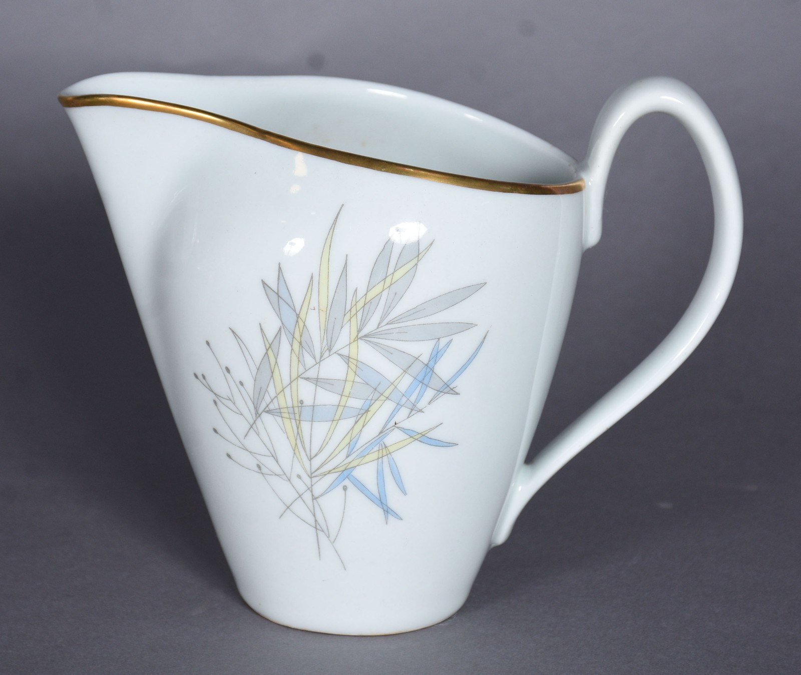 Serviço de chá de porcelana Renner composto de: 5 xícaras de chá com... - foto 9 de 12