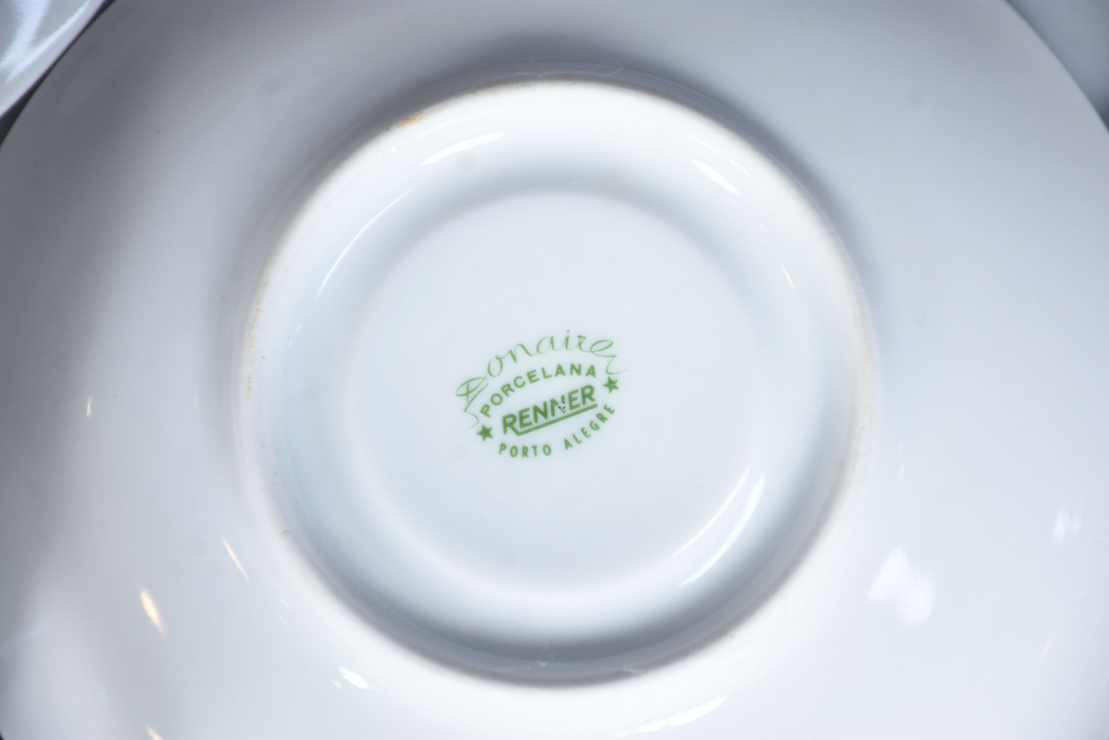 Serviço de chá de porcelana Renner composto de: 5 xícaras de chá com... - foto 11 de 12