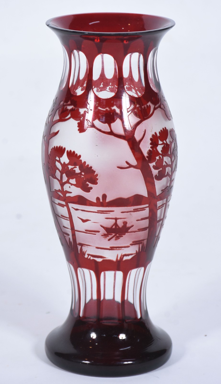 Vaso de cristal tcheco doublé rubi decorado com paisagem e lapidação... - foto 2 de 5