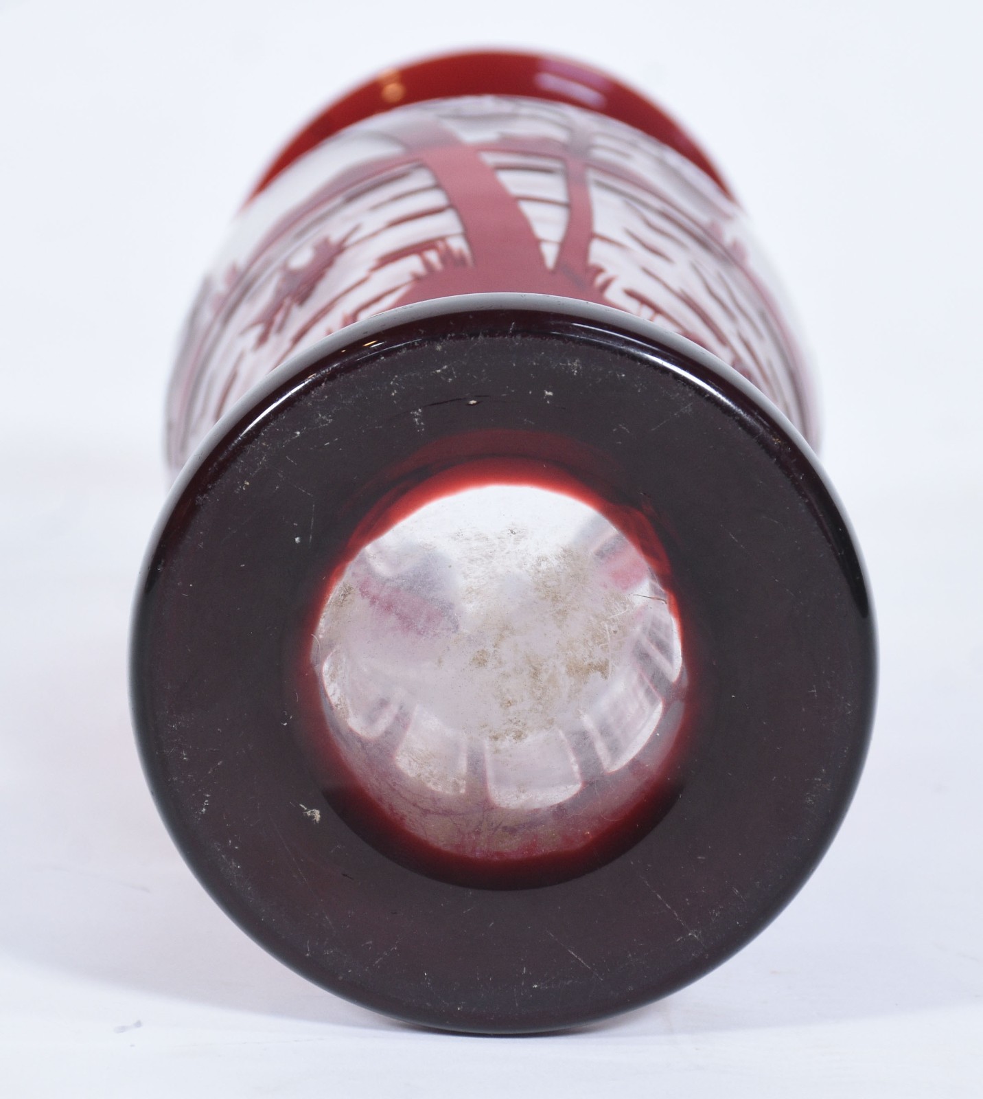 Vaso de cristal tcheco doublé rubi decorado com paisagem e lapidação... - foto 5 de 5