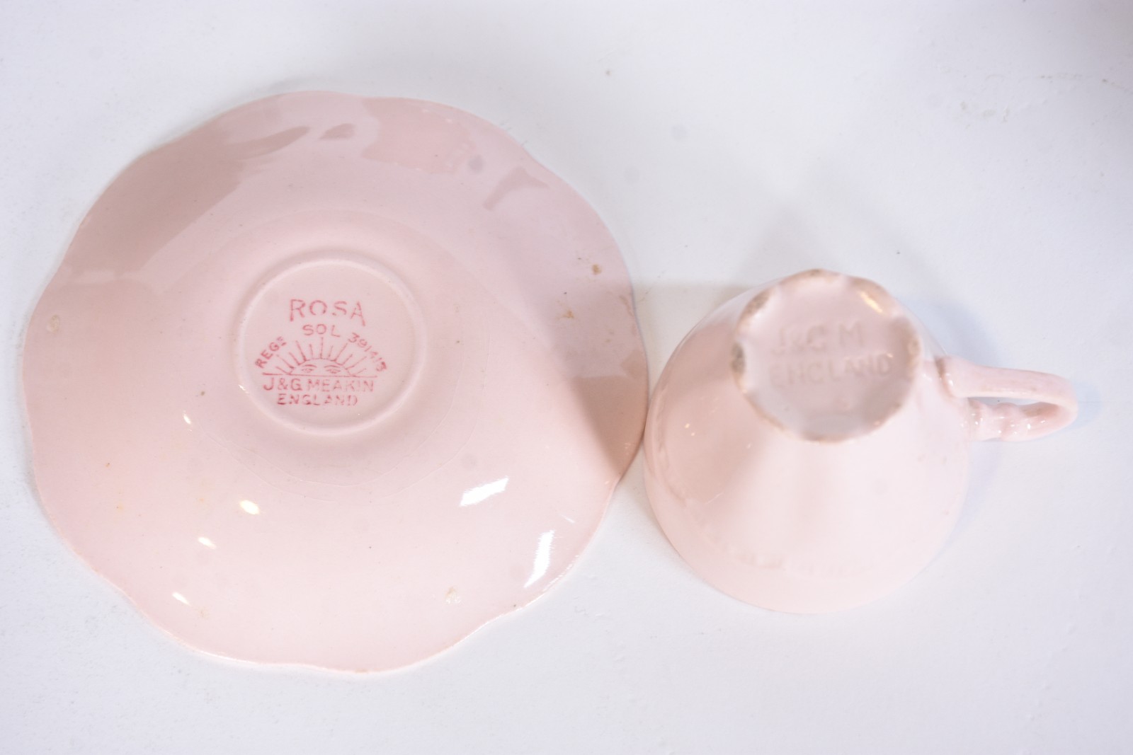 Serviço de jantar e café de faiança rosa J&G Meakin England composto... - foto 9 de 10