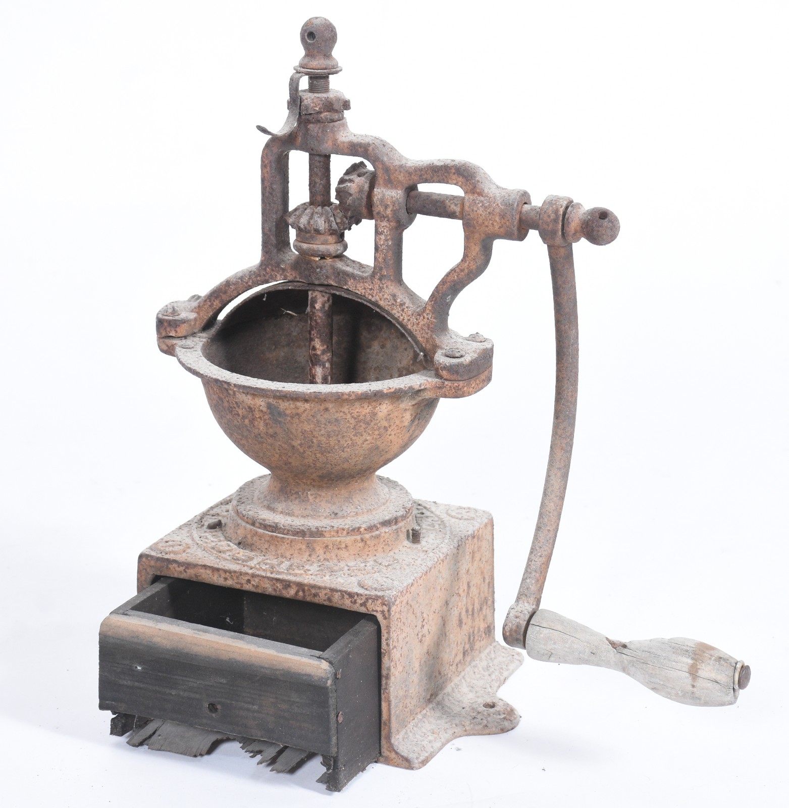 Antigo moedor de café de metal e gavetinha de madeira (metal oxidado... - foto 2 de 8