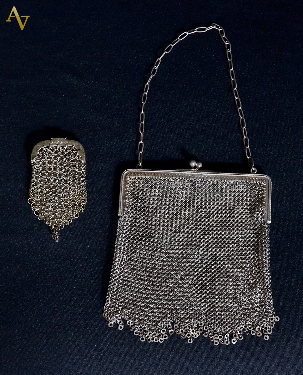 Bolsa e porta níquel de prata. Meds.10 x 12 cm. e 4 x 8 cm.