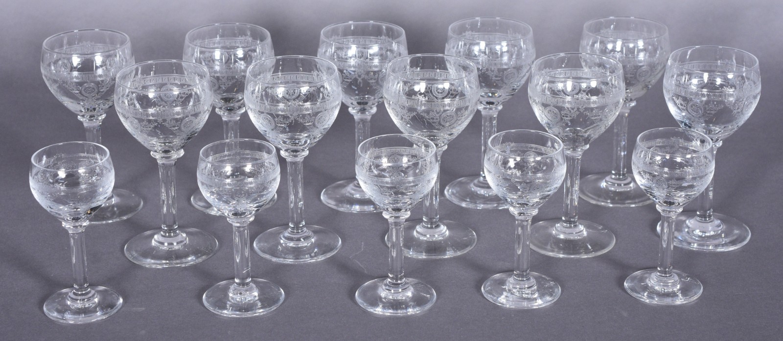 Parte de serviço de cristal frances Saint Louis lavrados com... - foto 1 de 5
