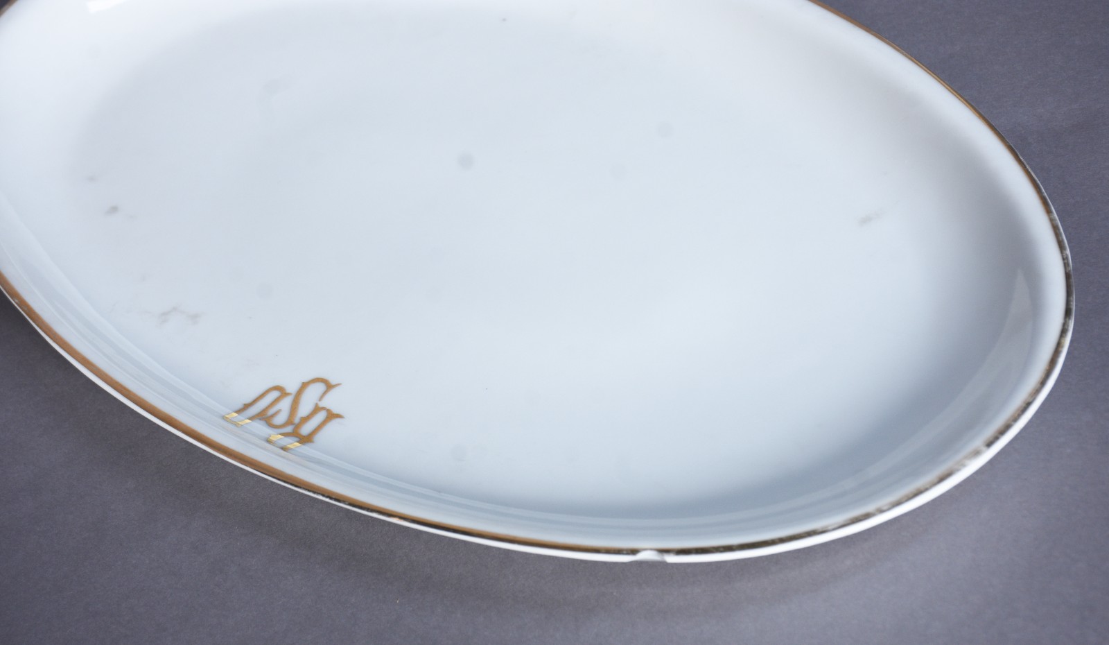 Serviço de jantar, chá e café de porcelana Real com monograma... - foto 7 de 11